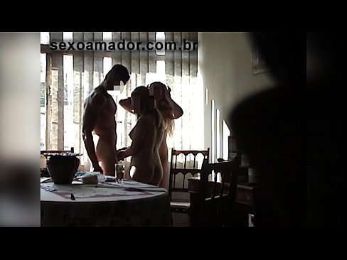 ❤️ Seks dostları nəhəng kişini və onunla birlikdə bir üçlüyü dəvət edirlər ❤ Porno fb bizdə ❌️