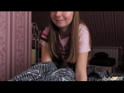 ❤️ Blondie onun BFF-ni dərindən sorur və ağzına boşaldır ❤ Porno fb bizdə ❌️